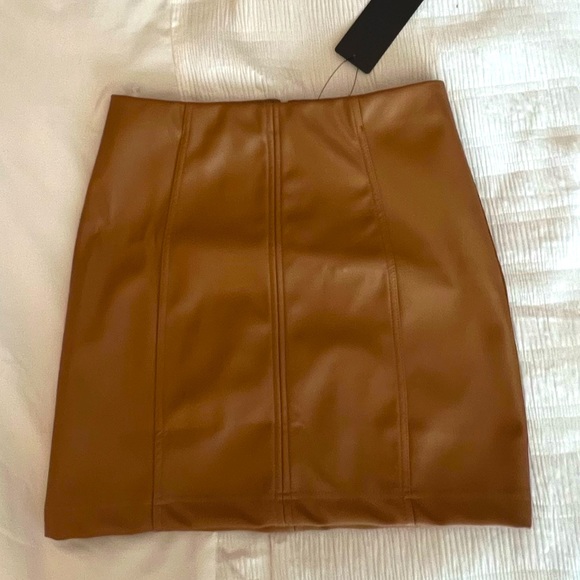NWT Faux leather mini skirt - Picture 1 of 7